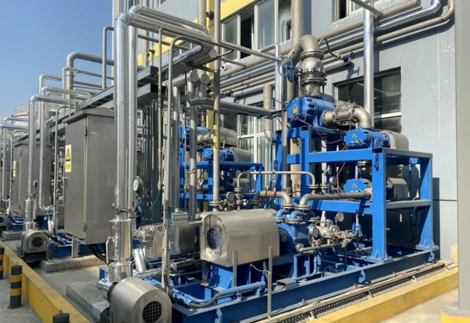 肯富來2BW9三級(jí)羅茨液環(huán)高真空機(jī)組在南通海珥瑪科技股份有限公司使用現(xiàn)場(chǎng) 肯富來2BW9三級(jí)羅茨液環(huán)高真空機(jī)組在南通海珥瑪科技股份有限公司使用現(xiàn)場(chǎng)